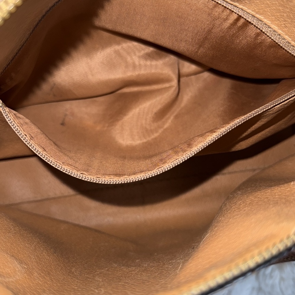 CELINE MONOGRAM HANDBAG - Picture 5 of 14